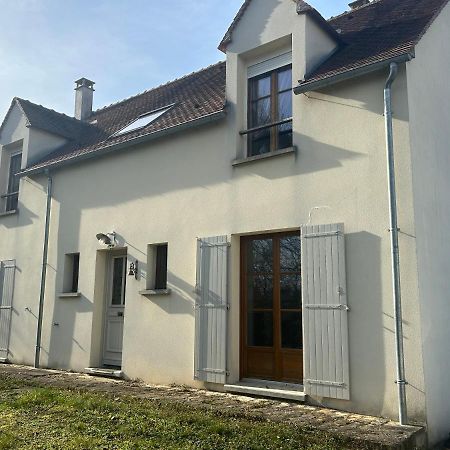 Апартаменты Chambre Privee Avec Coin Wc Lave Main Privatif Grez-sur-Loing Экстерьер фото