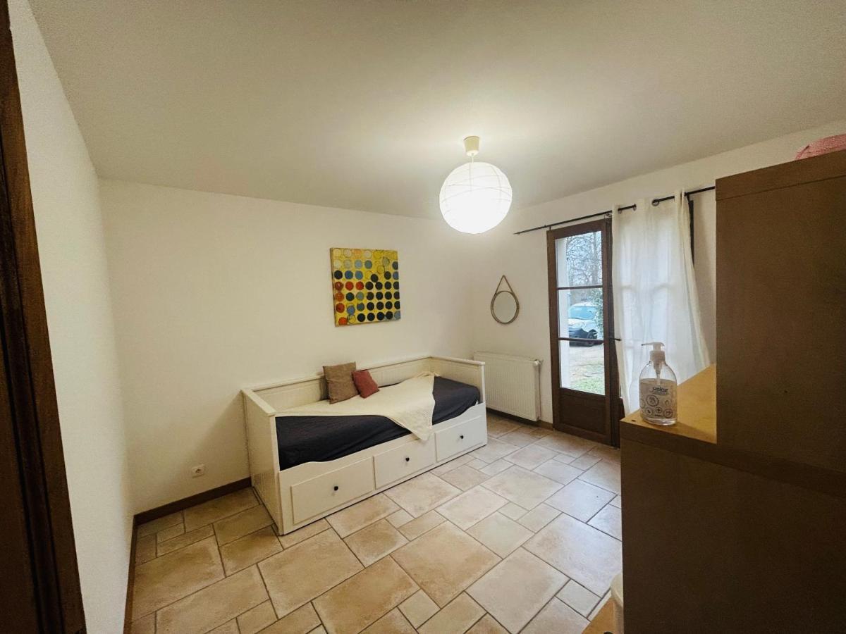 Апартаменты Chambre Privee Avec Coin Wc Lave Main Privatif Grez-sur-Loing Экстерьер фото
